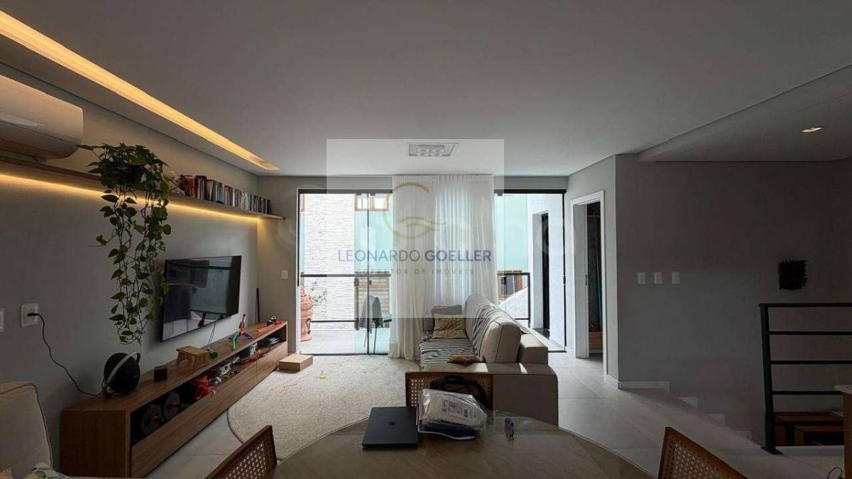  - Casa de 183 m² no Rio Tavares | A poucos metros da Praia do Novo Campeche