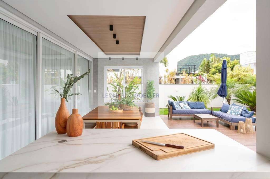Casa de condomínio à venda com 3 quartos, 375,00m² - Rio Tavares,Florianópolis