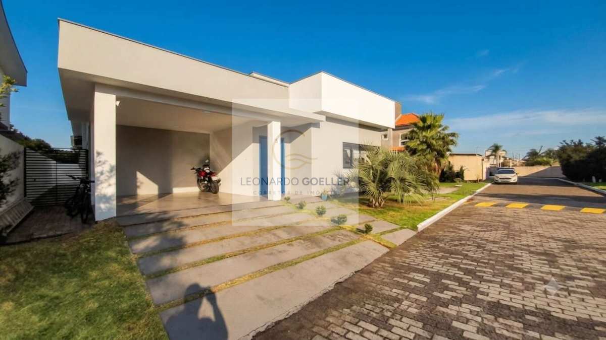 Uma Raridade no Campeche: Casa Térrea Exclusiva em Condomínio Fechado com Amplo Terreno - Leonardo Goeller Especialista Imobiliário