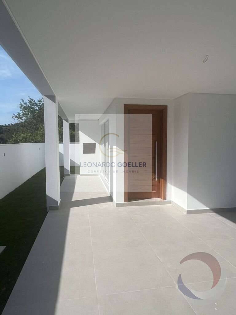  - Casa com 3 quartos no Sul da Ilha em loteamento sem saída e cercado pela natureza