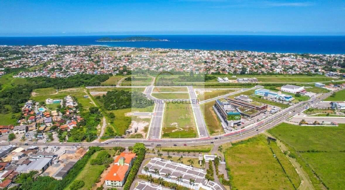  - Casa 3 quartos com terraço no Campeche, ao lado do Shopping Oka Floripa