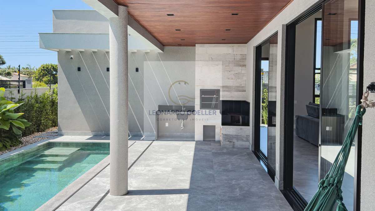 Casa à venda com 3 quartos, 258,78m² - Campeche,Florianópolis