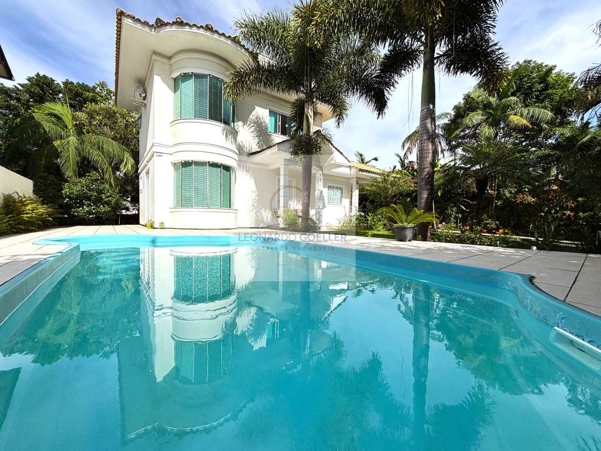 Casa à venda com 2 quartos, 102m² - Campeche,Florianópolis
