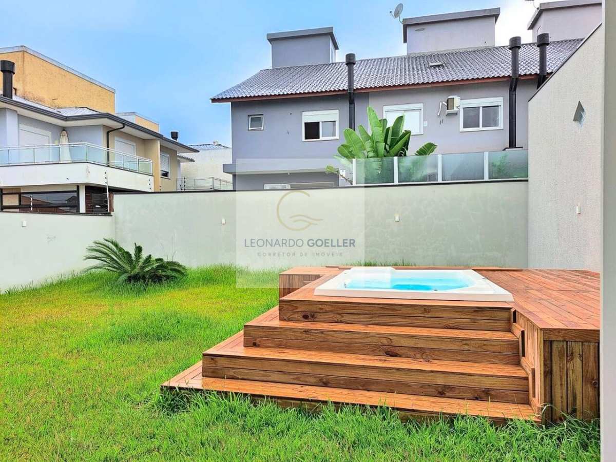 Casa à venda com 3 quartos, 195m² - Campeche,Florianópolis