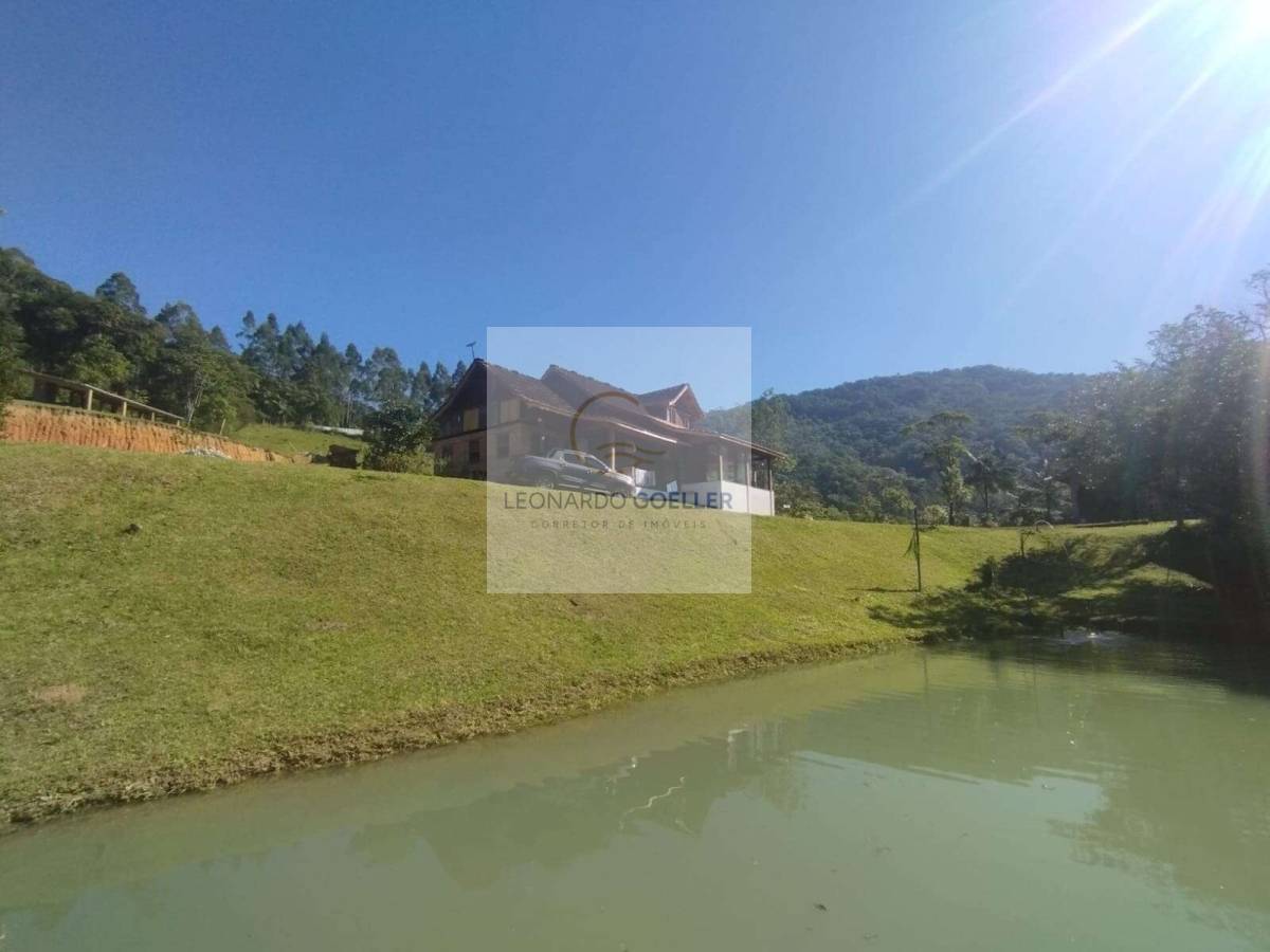  - Sítio à venda com 35.000 m², vista panorâmica, energia solar e natureza exuberante